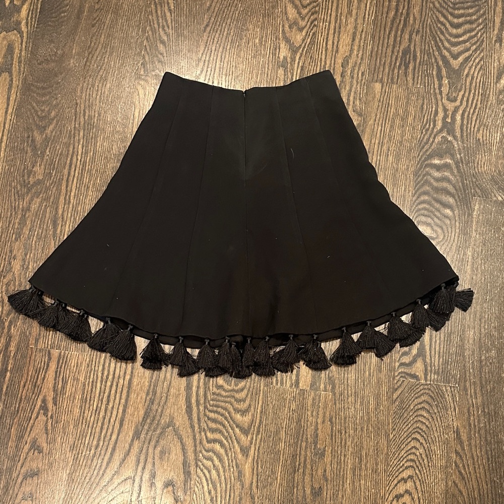 Club Monaco Elegant Black Tassel Skirt in amazing condition - Picture 6 of 8